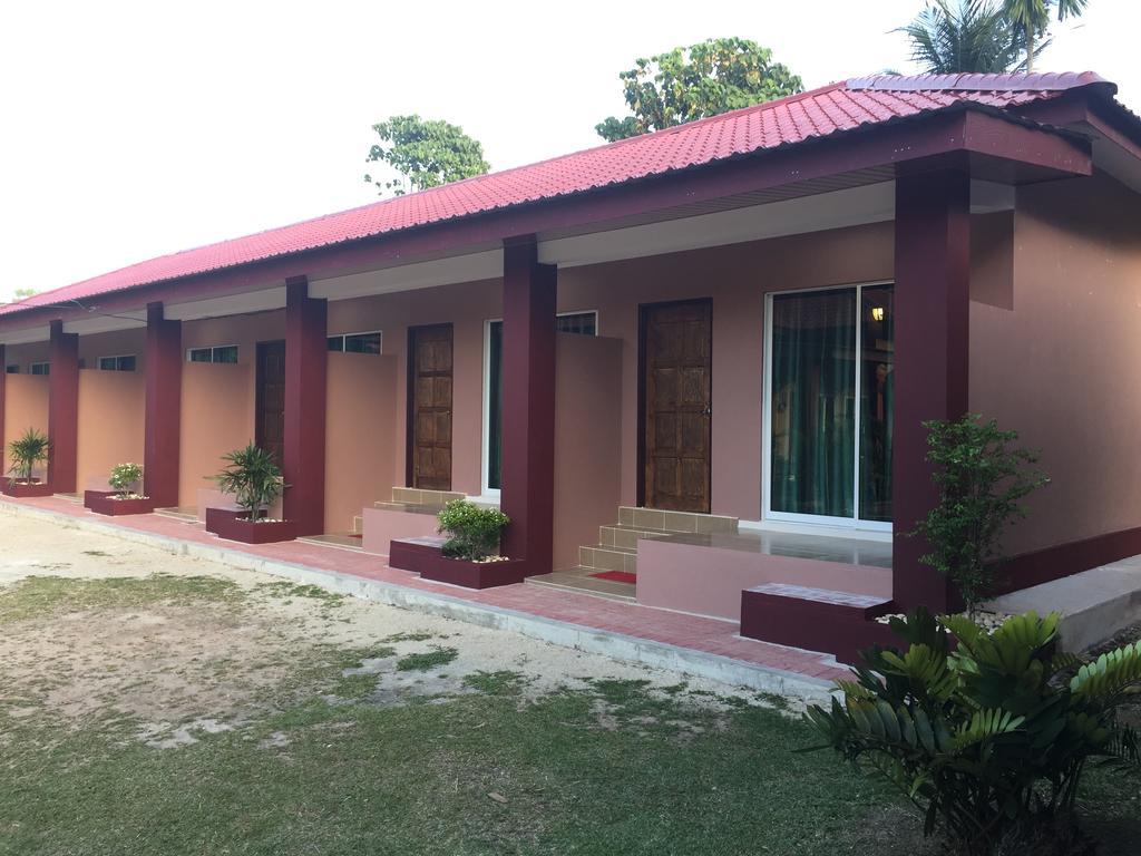 Harmony Guesthouse Sdn Bhd Padang Mat Sirat Buitenkant foto